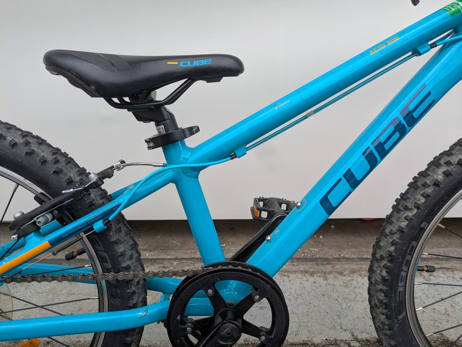 20 inch Cube Acid 200 met 7 versnellingen en handremmen. (6)