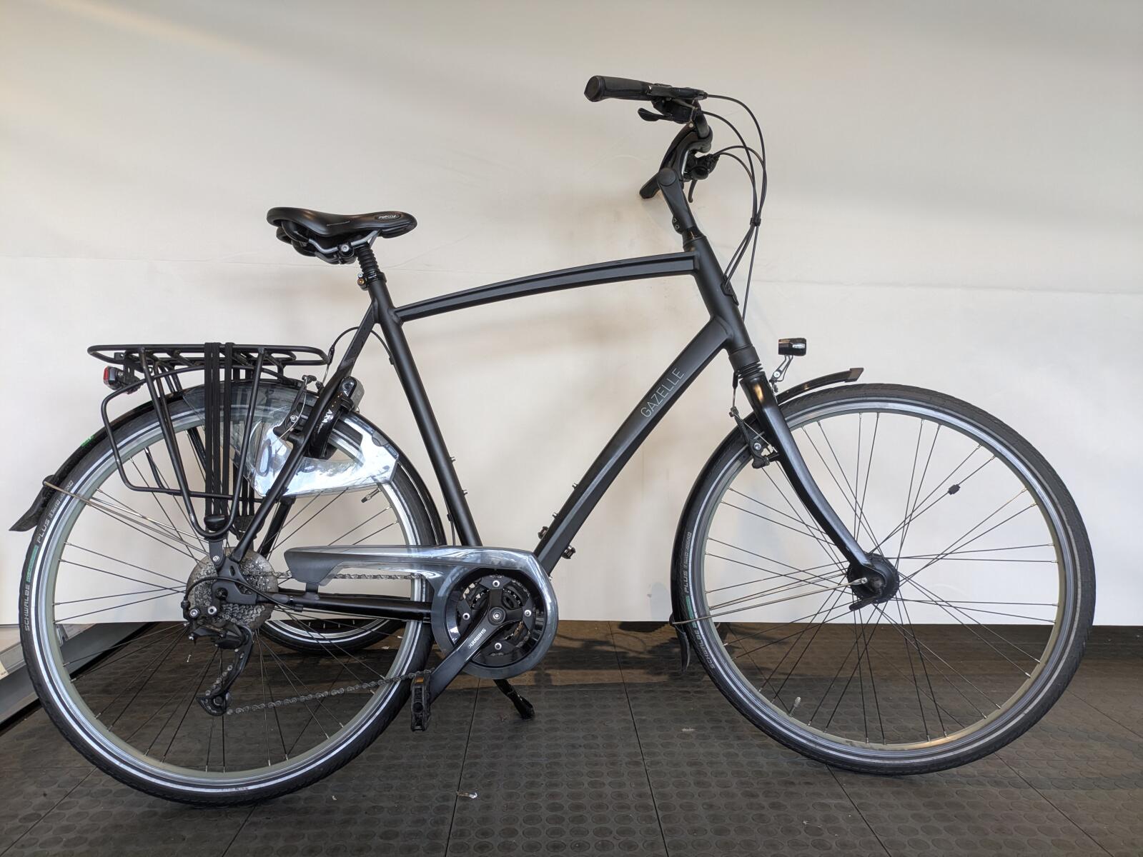 28 inch Gazelle Chamonix T27 met 27 versnellingen en vering.