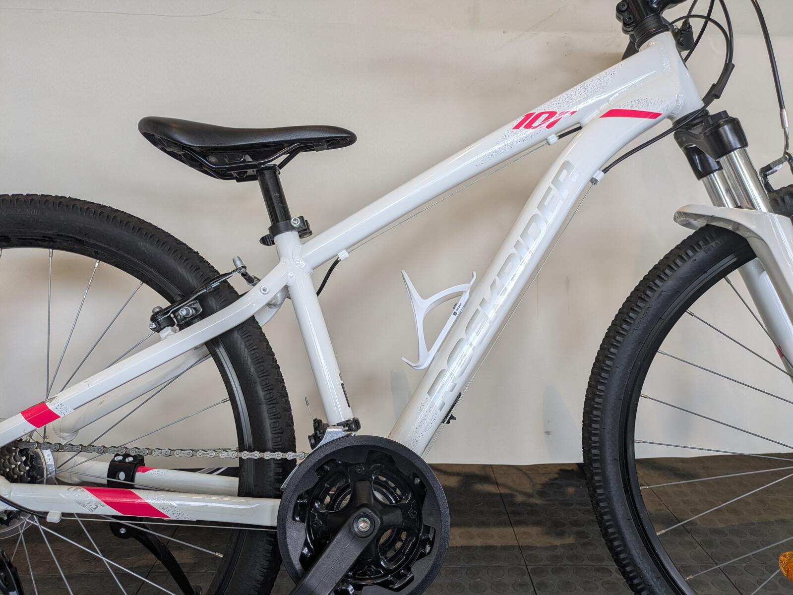 27,5 inch Rockrider ST100 met 21 versnellingen. (6)