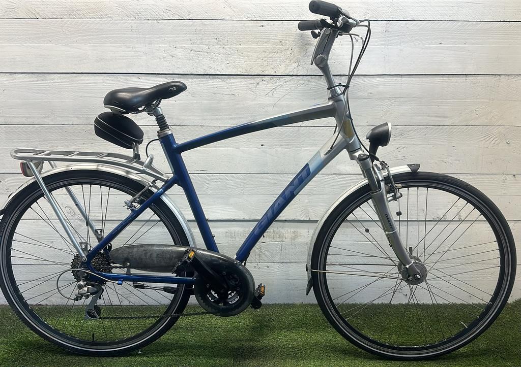 Giant city bike, blue