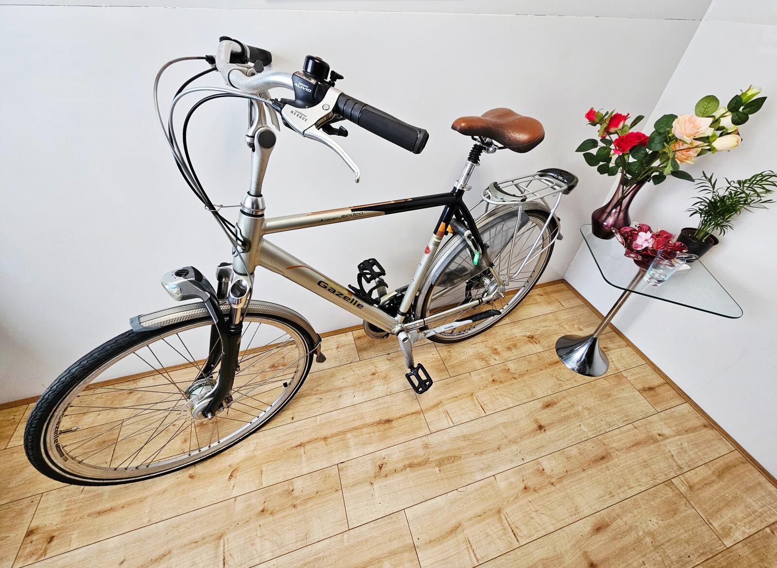 Metal/grijs Gazelle (3)