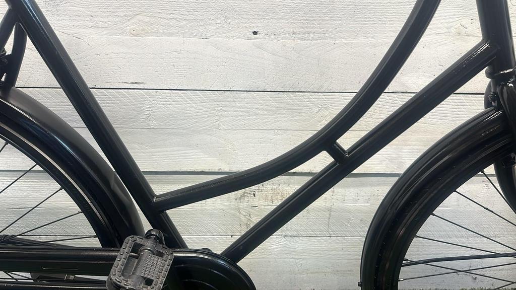 Classic dutch city bike, black (3)