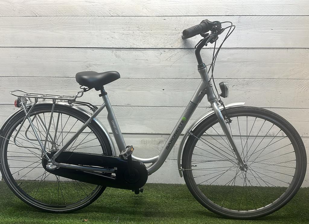 One city bike, grey/metal