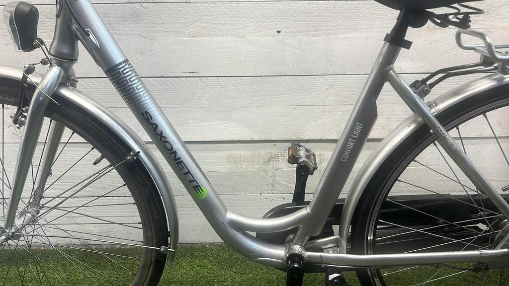One city bike, grey/metal (4)