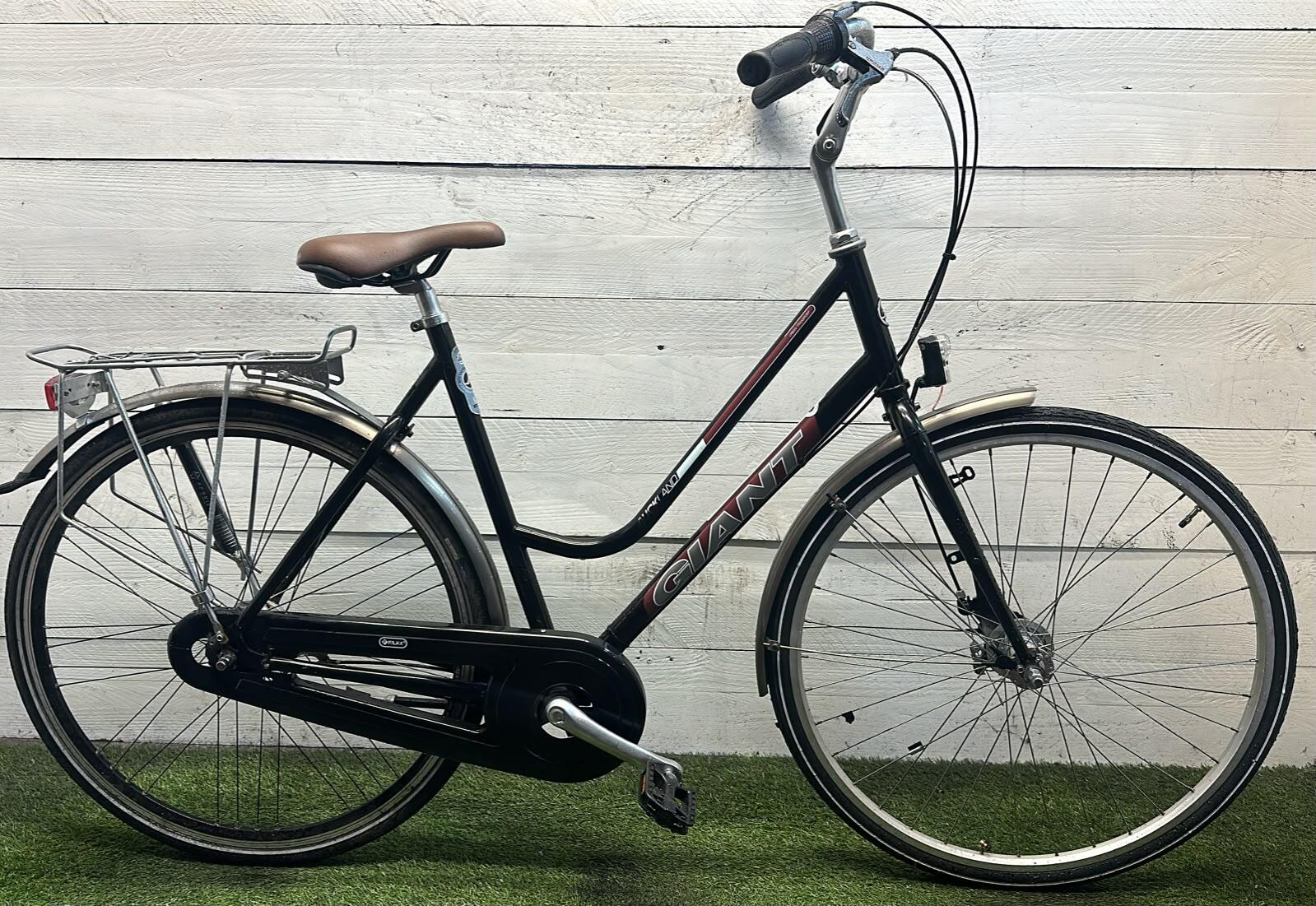 Giant city bike, red