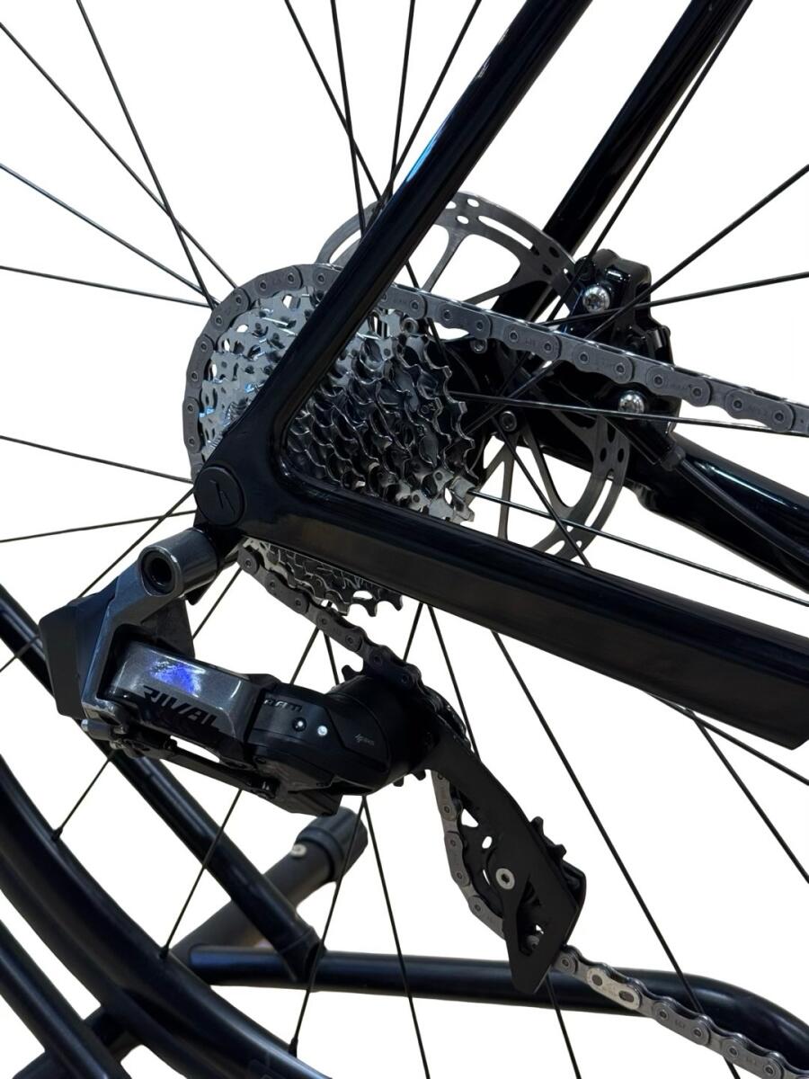 Canyon Ultimate CF SL 7 AXS Carbon Racefiets Sram Rival AXS 2023 (5)
