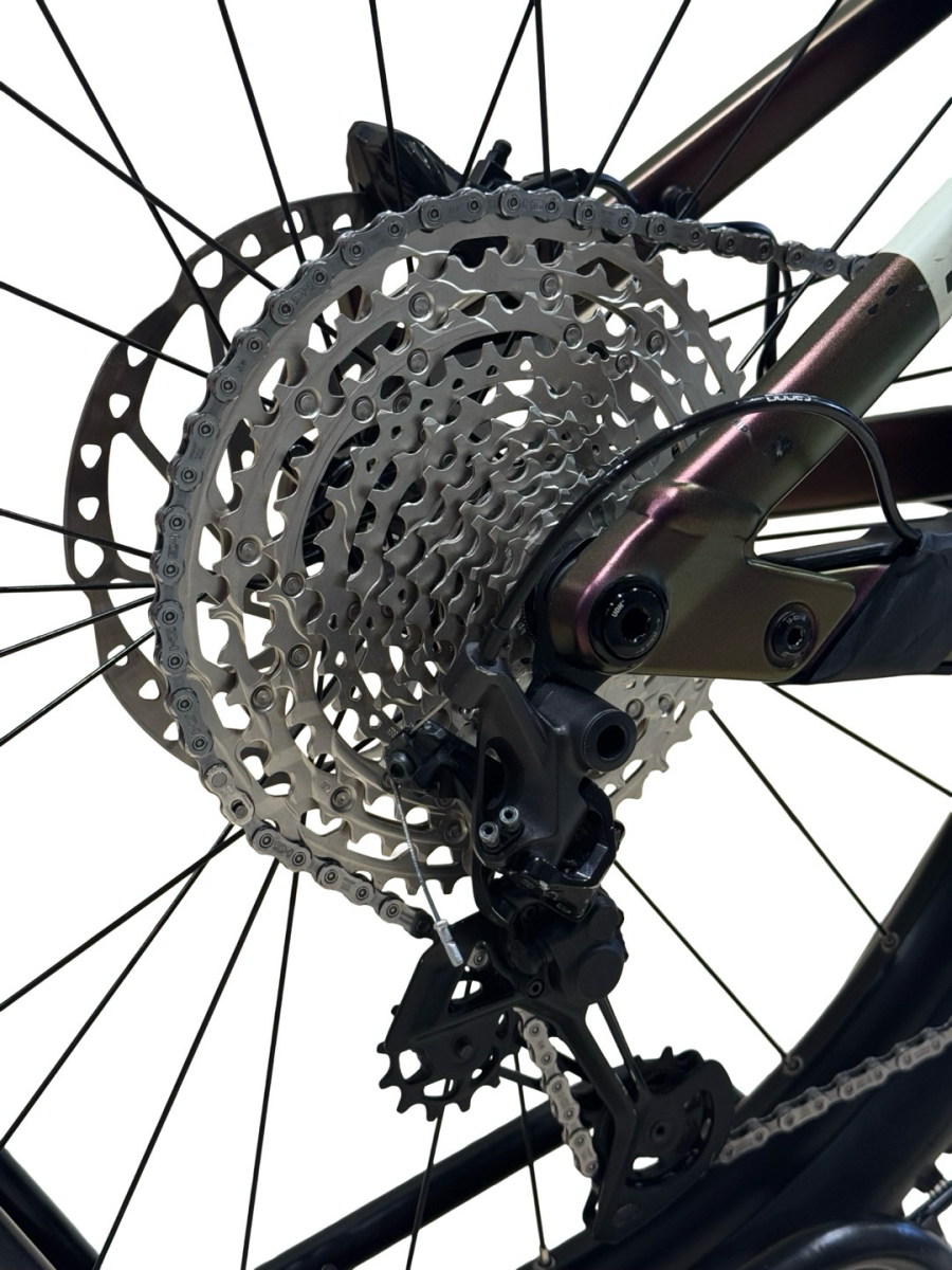 Cube Stereo Hybrid 160 HPC SLX 750 Carbon E-Mountainbike Shimano XT 2024 (4)