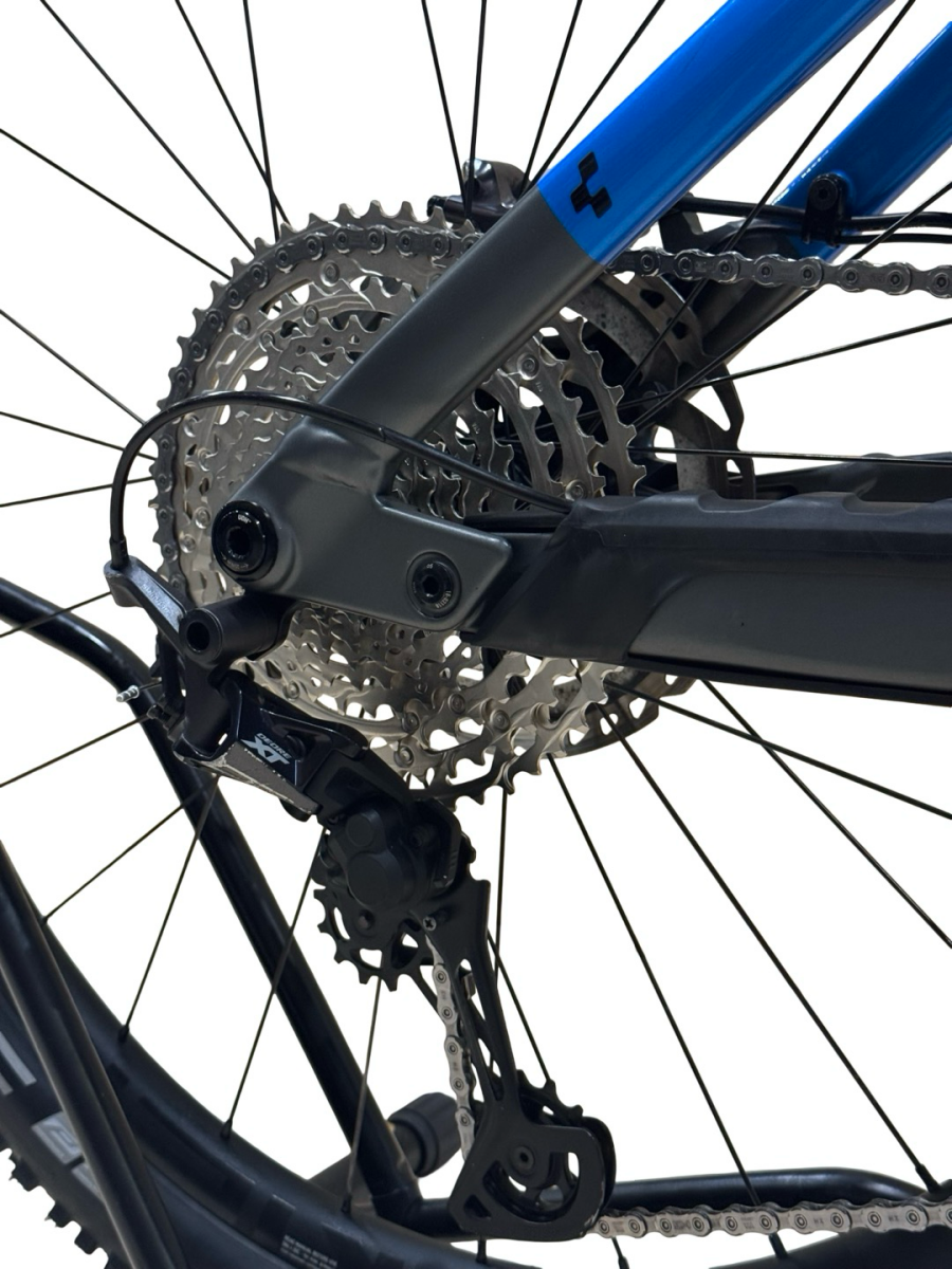 Cube Stereo Hybrid 160 HPC Actionteam 750 Carbon E-Mountainbike Shimano XT 2024 (3)