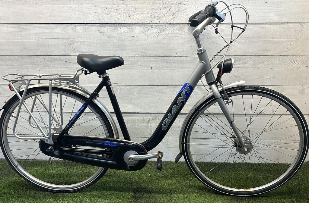 Giant city bike, black