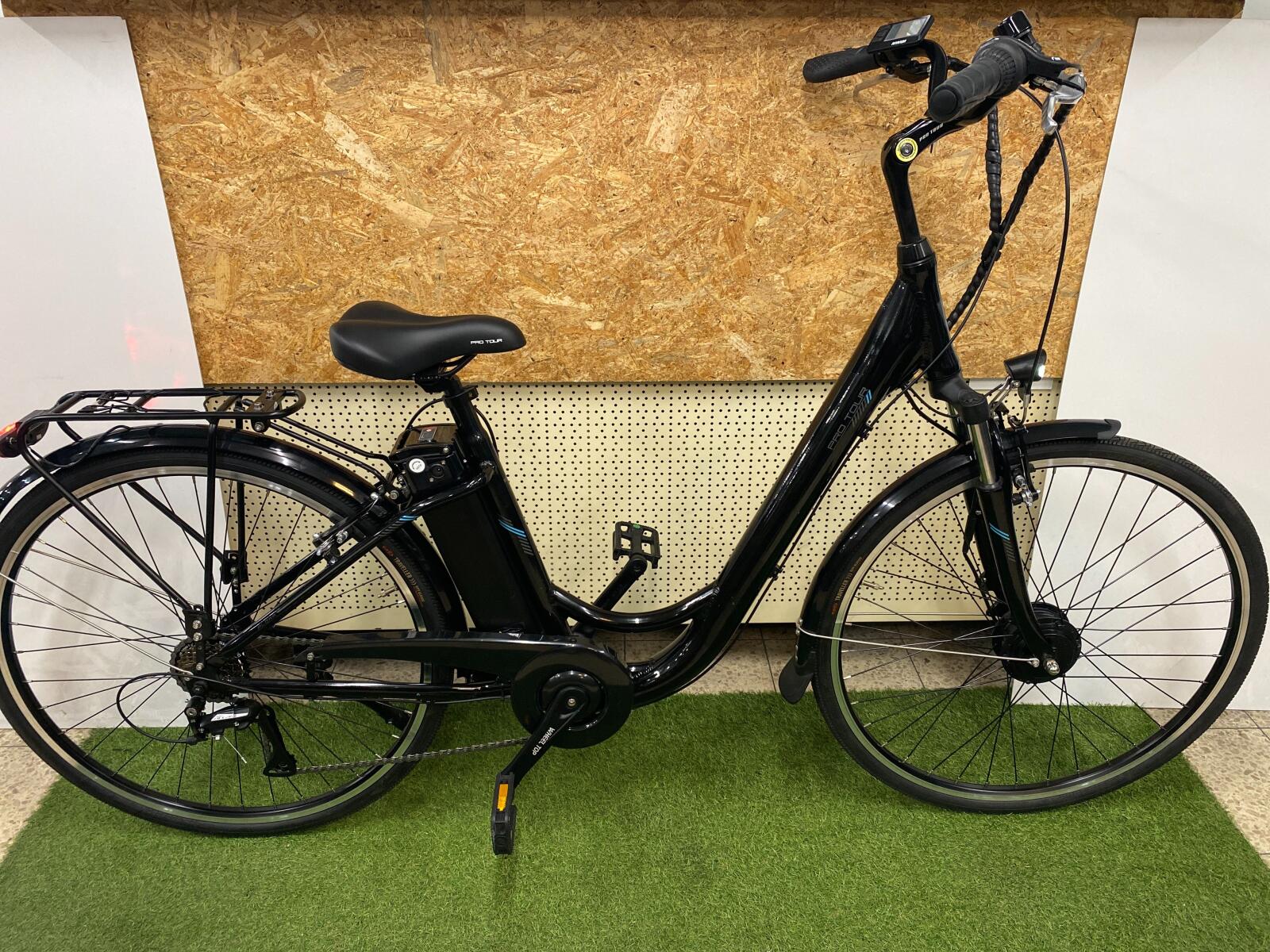 PRO TOUR  FLORA 2025 LAGE INSTAP ELEKTRISCHE DAMESFIETS 48CM