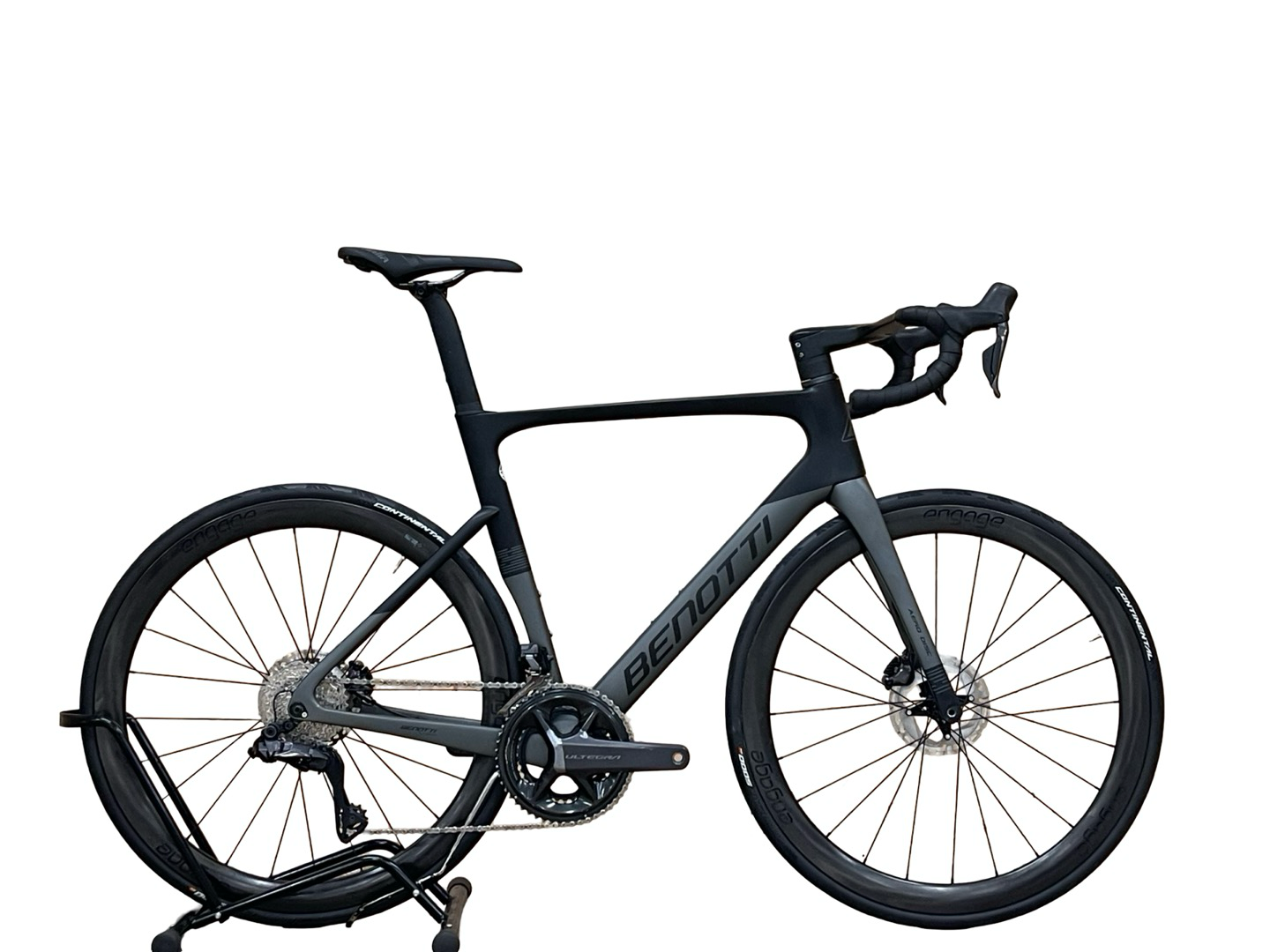 Benotti Fuoco Aero Disc Carbon Racefiets Shimano Ultegra Di2 2022