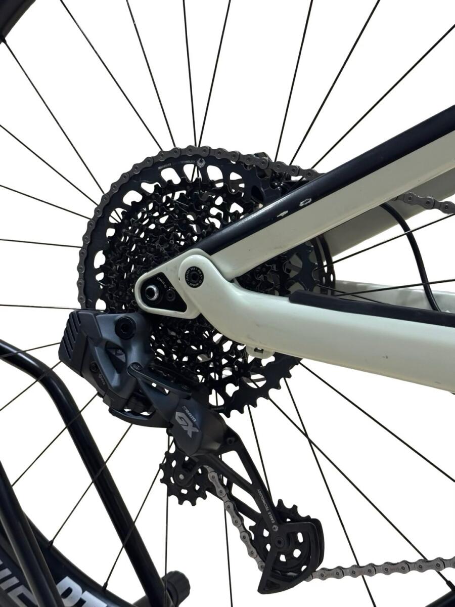 Canyon Neuron CF 9 SL Carbon 29 inch mountainbike Sram GX AXS 2022 (4)
