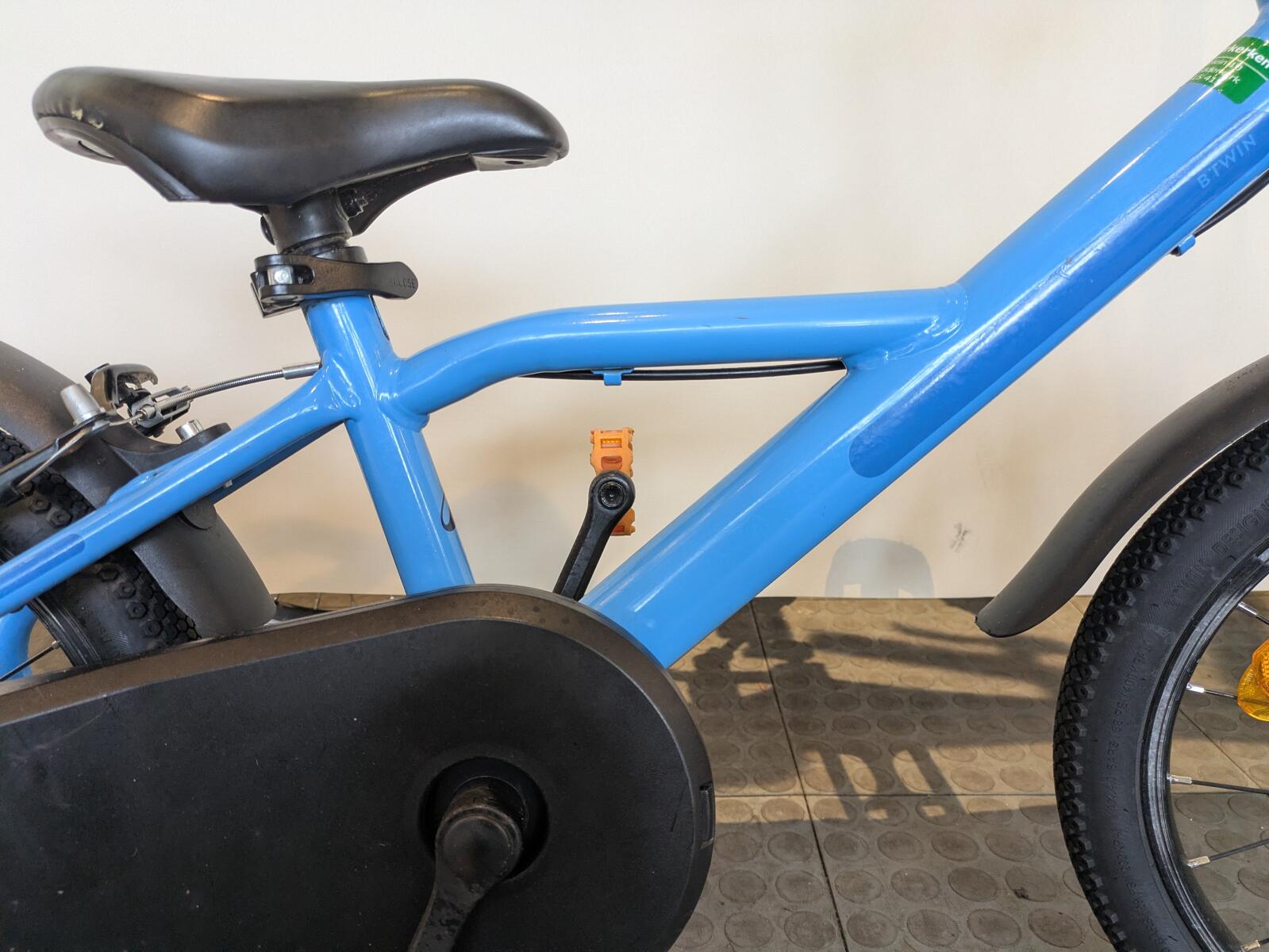 16 inch BTwin jongensfiets met handremmen. (5)