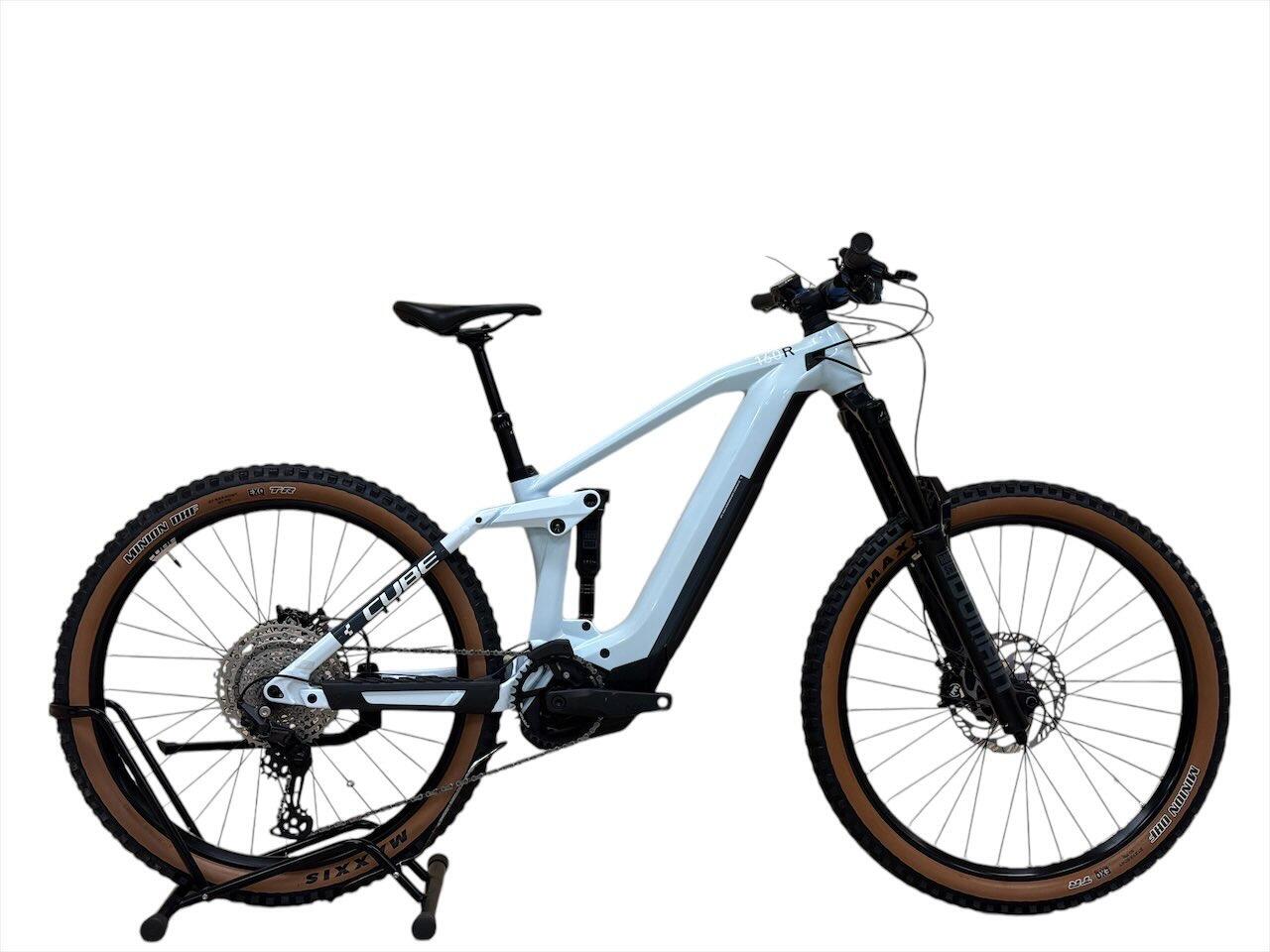 cube e bikes 2025 Stereo Hybrid ONE44 HPC Race 800 flashlime buy cheap Fadenhalter für Unterfadenspulen bunt Vorratsgläser Bambusdeckel Color:RoyalGreen/Prism Building an ultralight Bosch