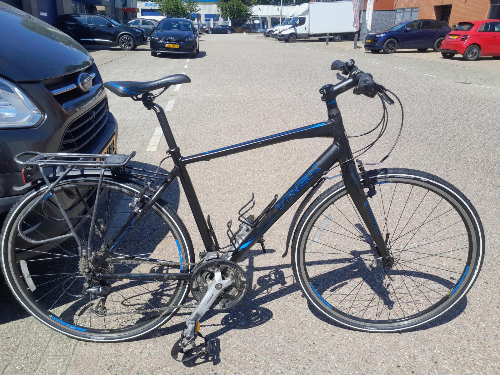28 inch Trek 7.4 FX met 27 versnellingen. (deore).