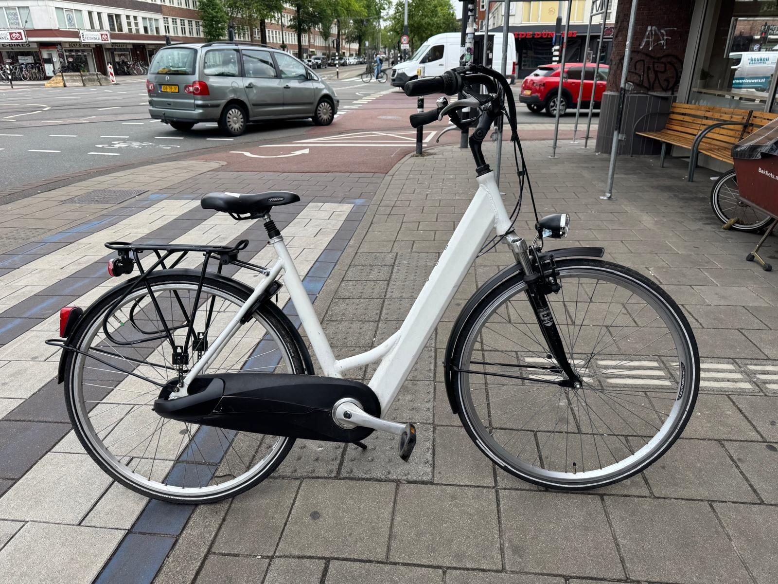 White low entry city bike for great price!